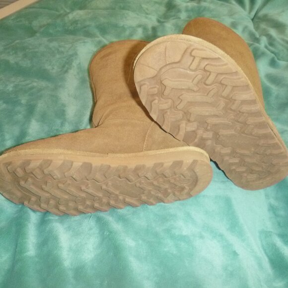 Bear Paw NWOT - Picture 3 of 3